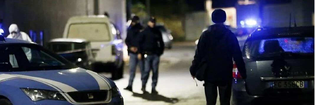 Scaraventa dal balcone una donna, in manette 41enne