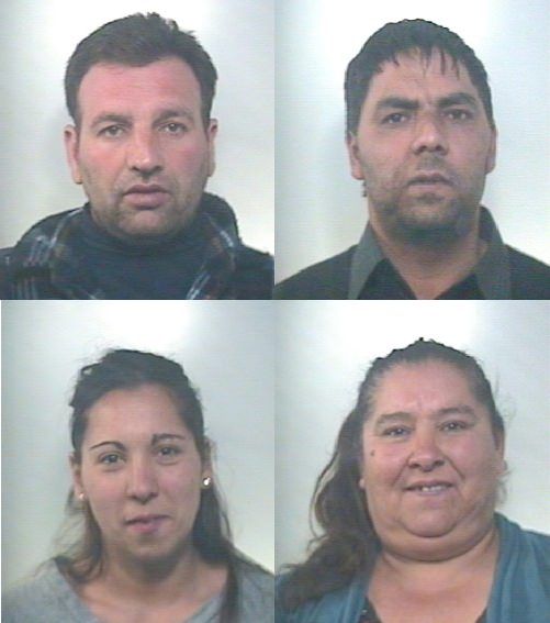 Bruciavano rifiuti nel campo rom di Lamezia, 4 arresti