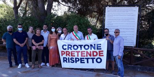 crotone-protesta-discarica