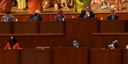 Il Consiglio discute l’adozione della “multiutility” per acqua e rifiuti. «Non possiamo inseguire le emergenze ogni sei mesi»