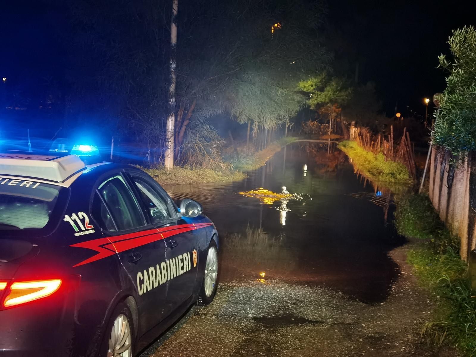 Frane e strade chiuse a Catanzaro e provincia: Carabinieri in campo per l’emergenza – VIDEO