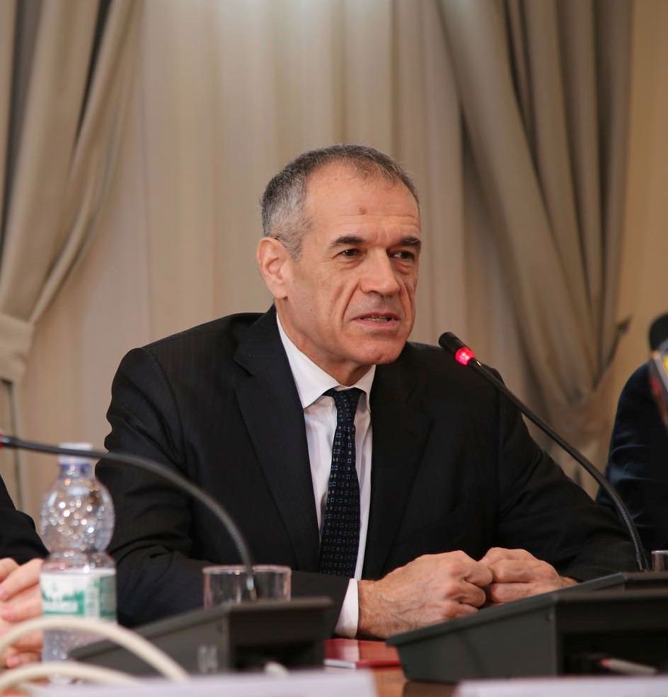 Cottarelli a Caccuri: «Governo caduto per la legge di bilancio»