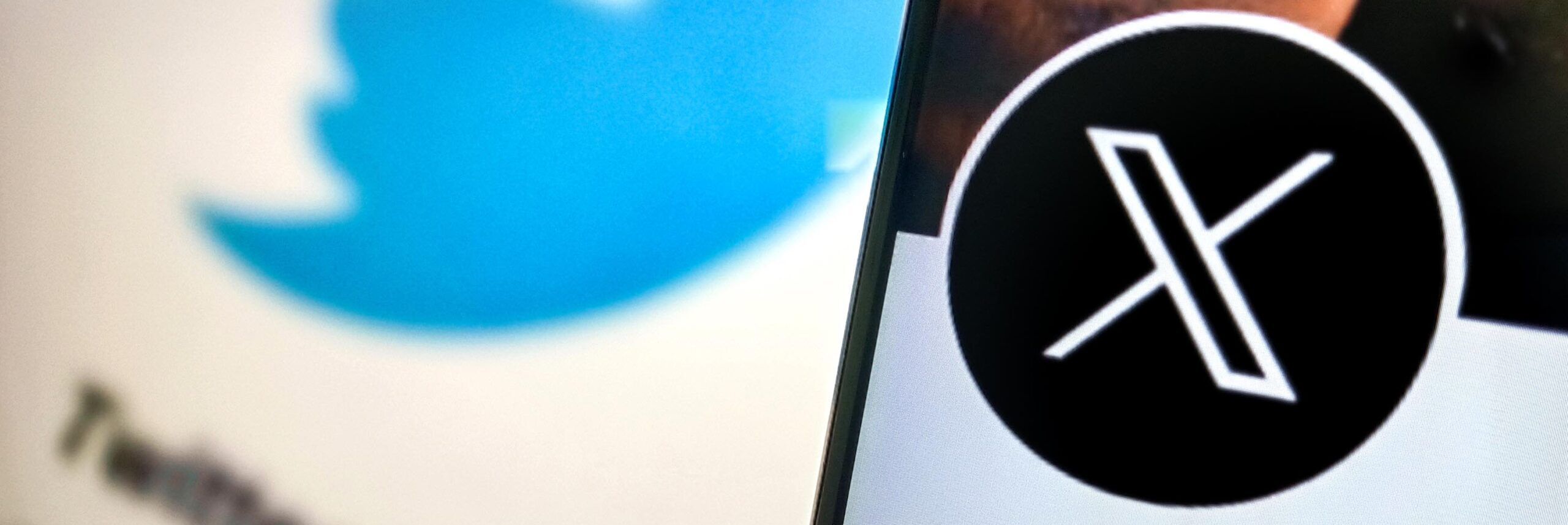 Rivoluzione a Twitter. Niente più uccellino, ma solo una “X”