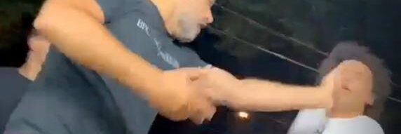 Capogruppo di FdI schiaffeggia un giovane dopo una festa