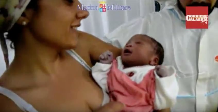 La piccola Manuela, nata sulla nave dei migranti
