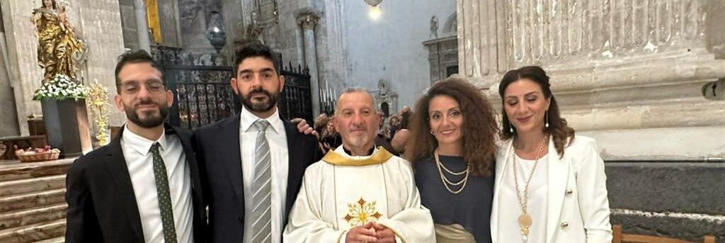 Il padre diventa prete a Catania. Ed il figlio entra in Seminario