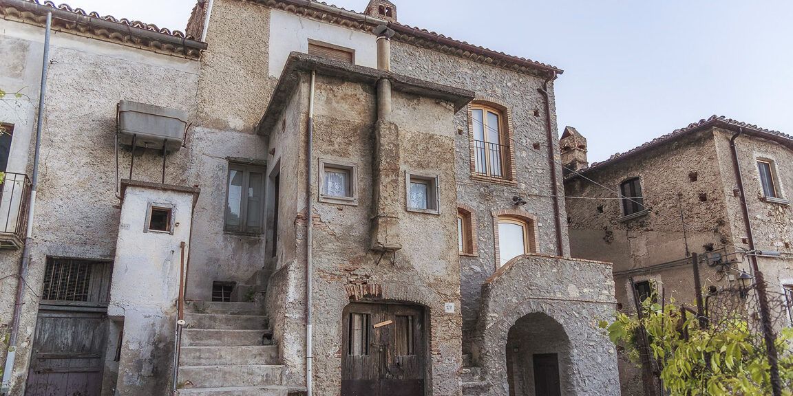 Civita, Tocci: «Positivi e asintomatici 7 ospiti dello Sprar»