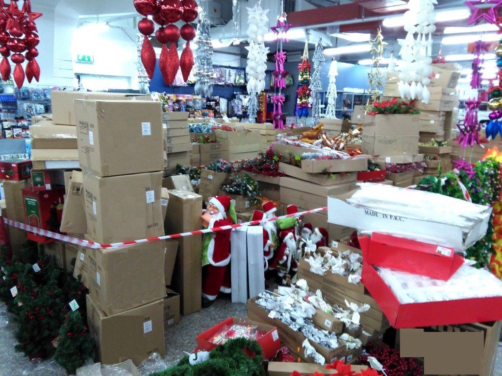 A Lamezia sequestrate luminarie natalizie