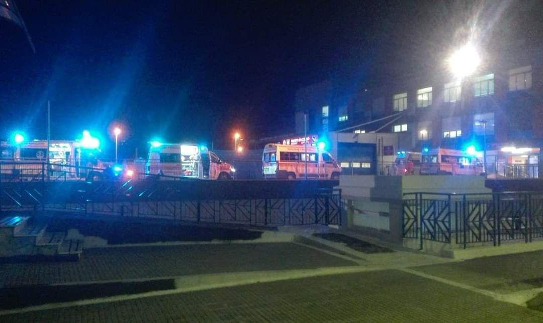 Attivati 10 posti nel reparto Covid di Rossano. Ambulanze in coda all'Annunziata – FOTO