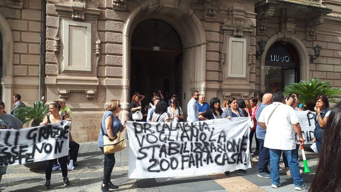 Catanzaro, ad altissima tensione la vertenza dei precari dell’ospedale