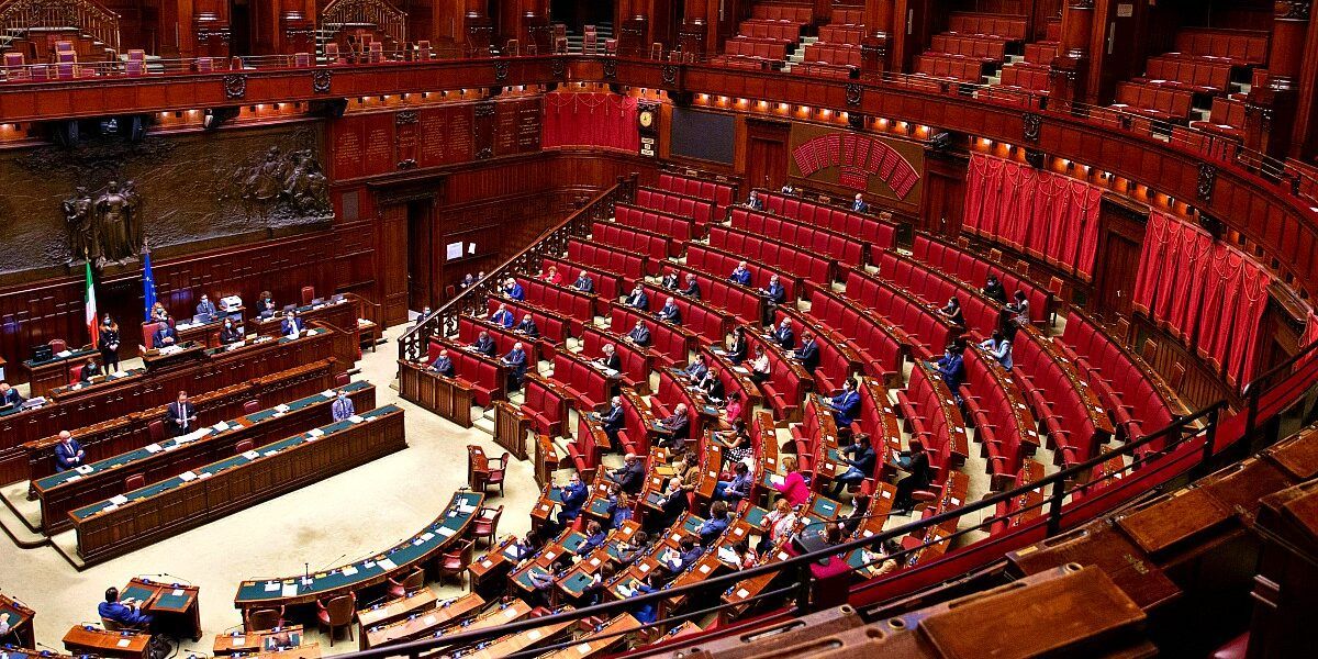 Camera, disco verde al taglio dei vitalizi degli ex deputati