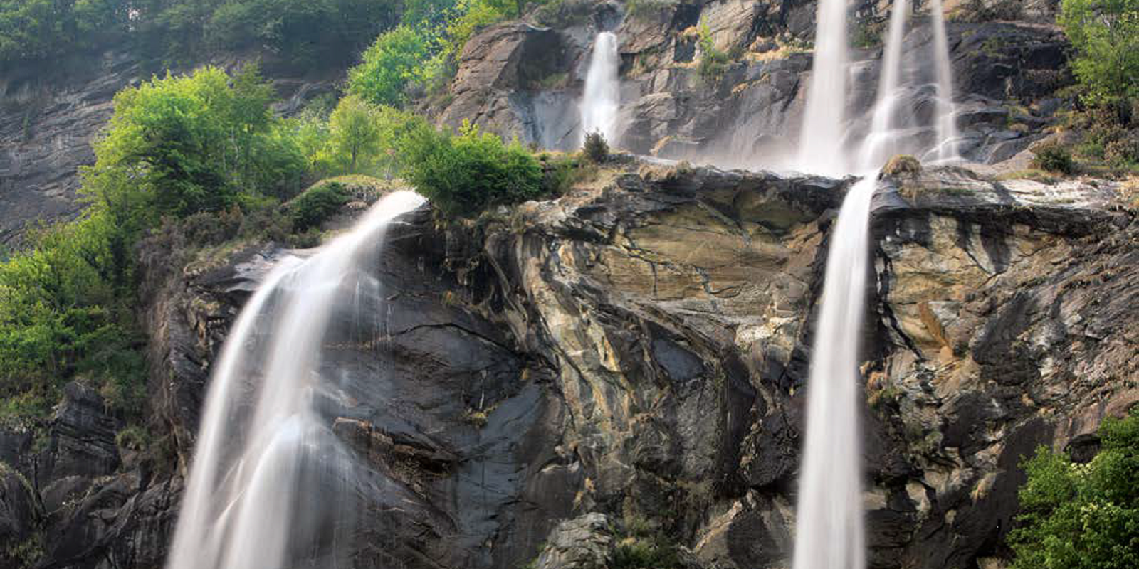 Precipita nel vuoto durante un’escursione, muore 42enne di Polistena
