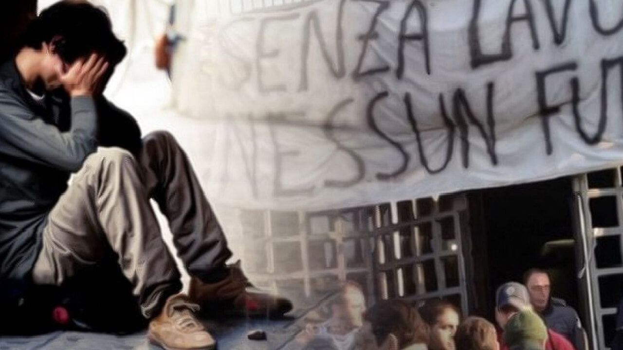 L’emigrazione qualificata è una piaga: tra chi lascia la Calabria, 4 giovani su 10 sono cosentini