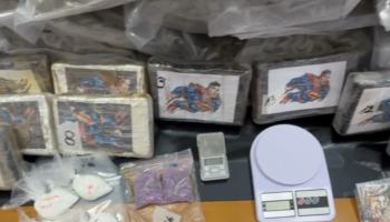 Cocaina alla fragola e panetti con Superman: sequestrati 70 chili di droga