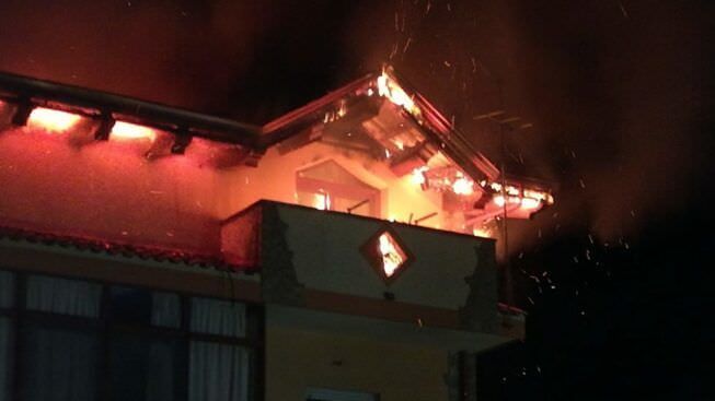 Paura a Limbadi, incendio distrugge una mansarda