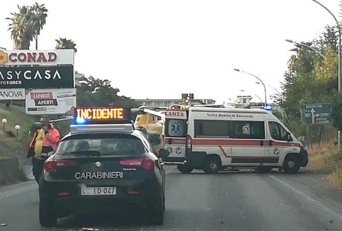 Scontro tra auto a Campora, c’è un ferito grave