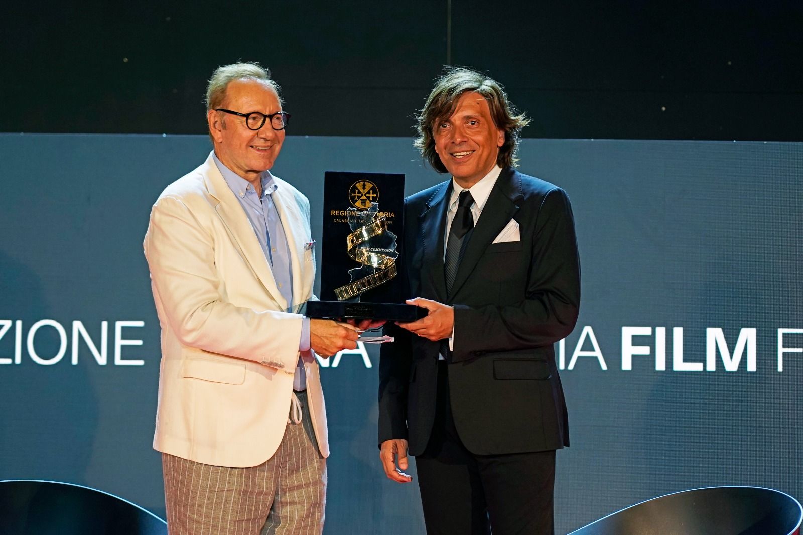 Mgff, consegnato il Premio Fondazione Calabria Film Commission a Kevin Spacey