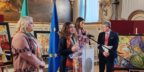 La Calabria protagonista alla Camera con la mostra "Woman" di Luigia Granata