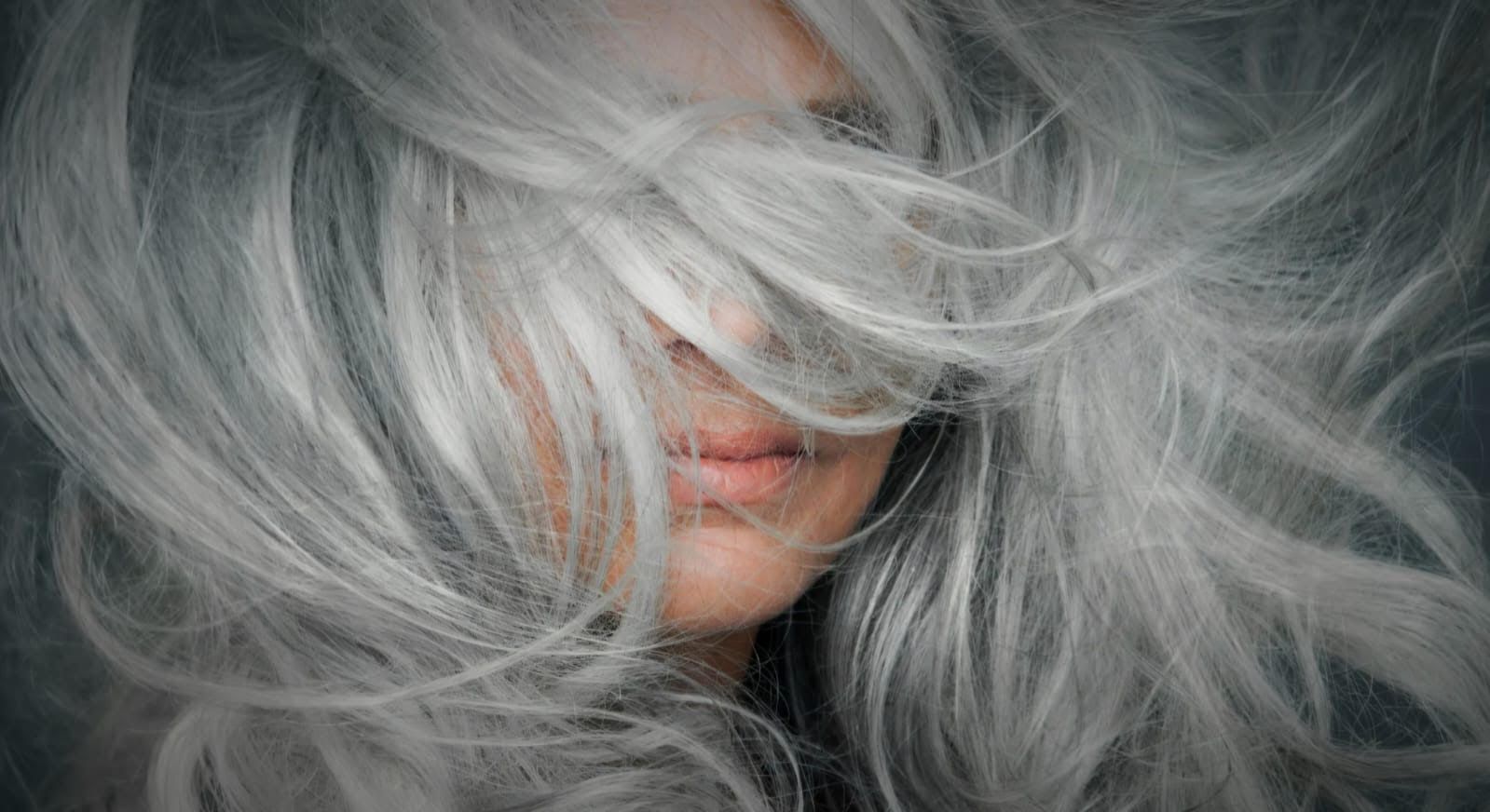 25 novembre, l’ageismo di genere è una forma di discriminazione violenta