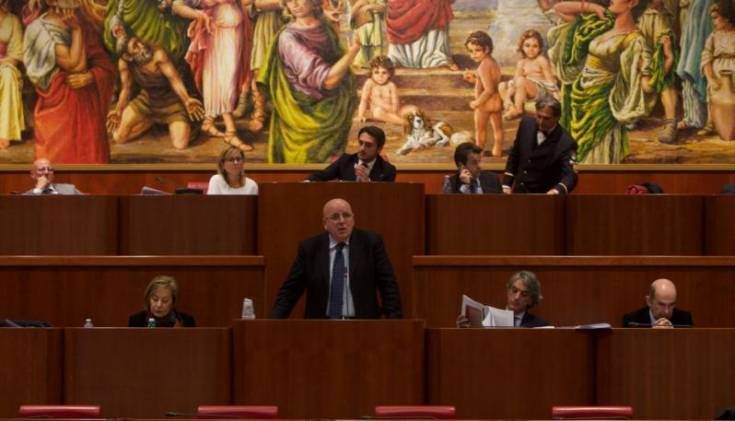 Bevacqua: «Giunta e consiglio non si parlano, così ci faremo del male»