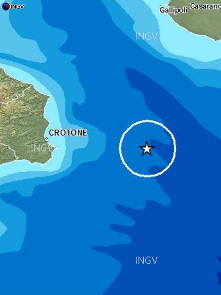 Sisma nella notte al largo di Crotone