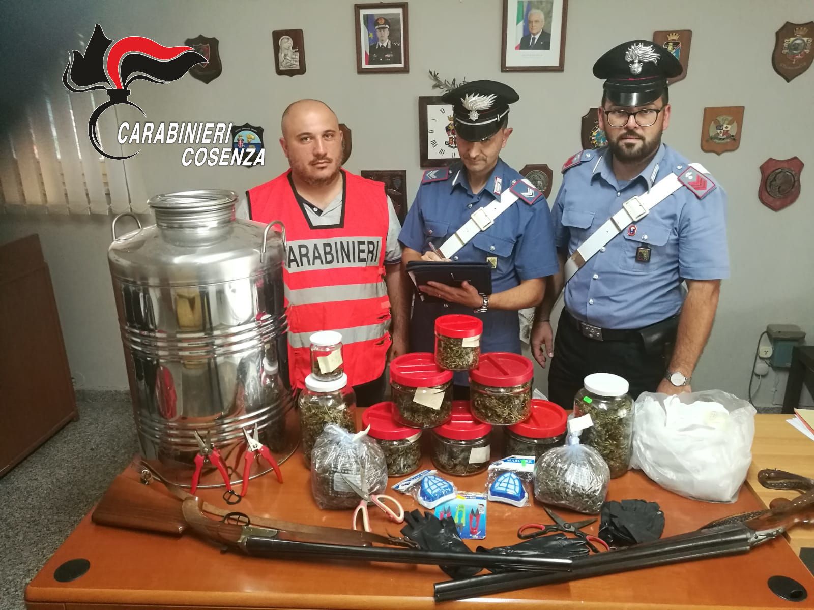 Belvedere Marittimo, droga in casa di un 43enne