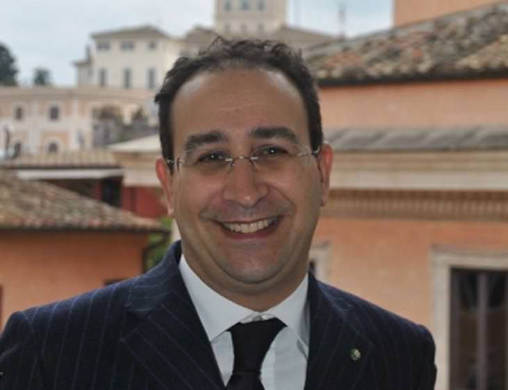 "La Catanzaro del dopo Covid". I consigli di Lo Russo: «Ripartire da giovani e anziani»