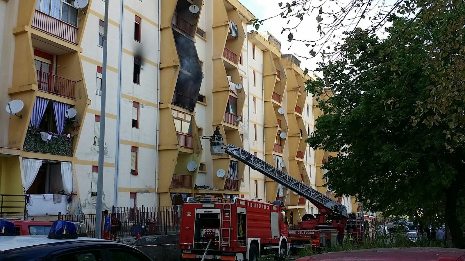 Catanzaro, in fiamme due appartamenti