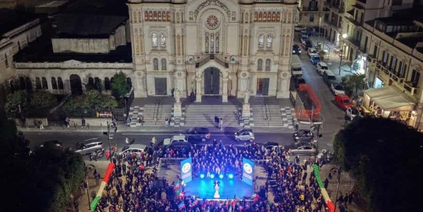 La “golden share” di Forza Italia. La piazza di Reggio ridisegna gli equilibri nel centrodestra