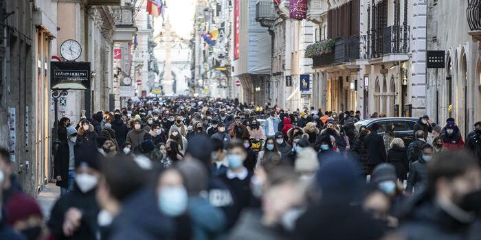 Niente feste in piazza, a Natale le città si blindano