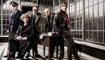 “Morte accidentale di un anarchico”: Lodo Guenzi a Polistena con l’opera di Dario Fo e Franca Rame