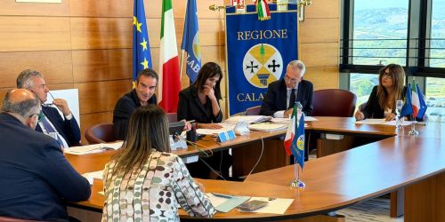 Regione Calabria: nomine per l'Ia, 48 milioni per infrastrutture e rifiuti e nuovi fondi ai giovani