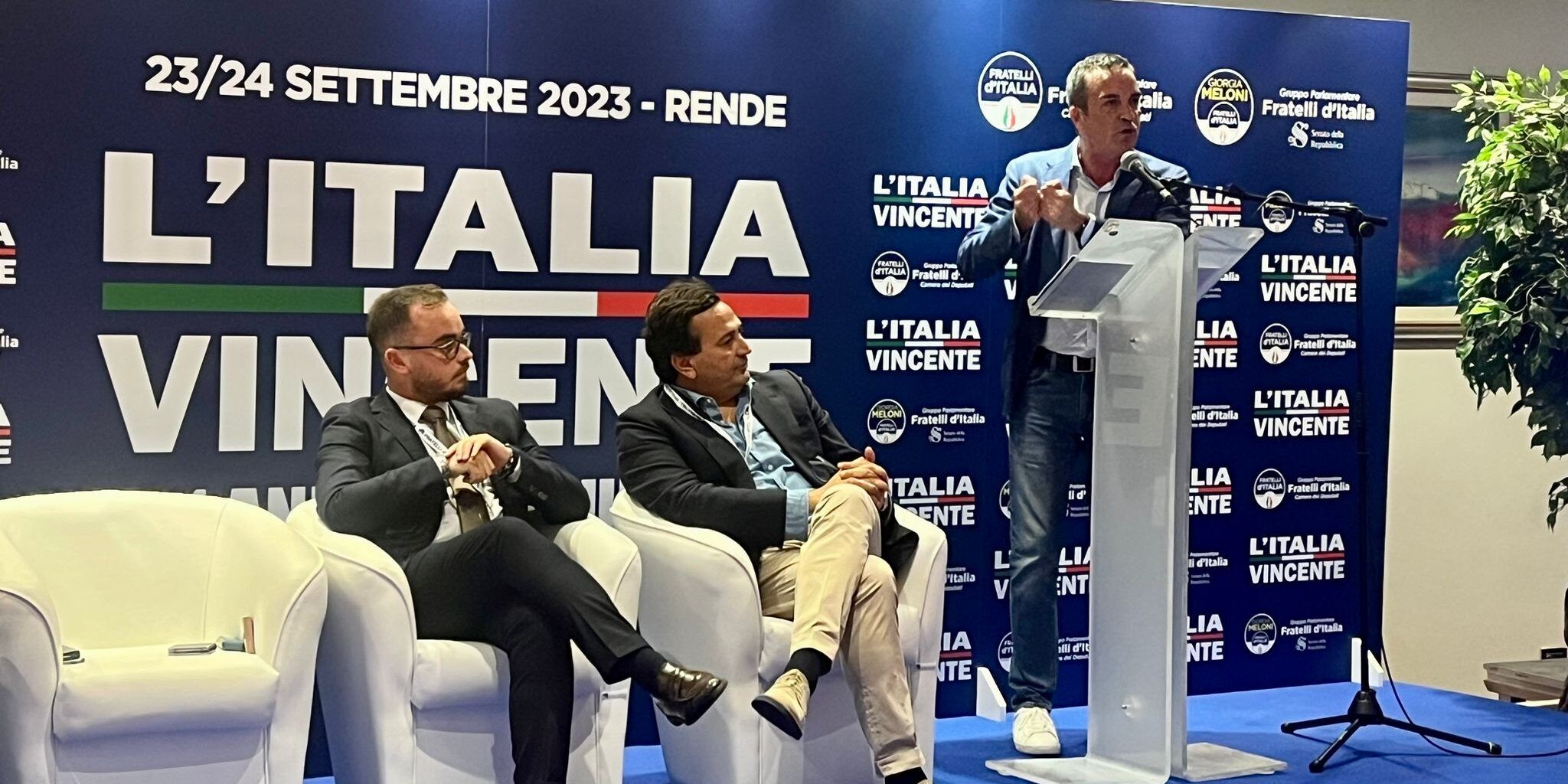 Tra resistenze e “fuoco amico”, la maggioranza mette in agenda la “Grande Cosenza”