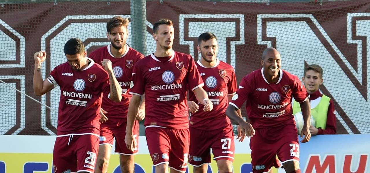 Emergenza Covid, la Reggina pagherà per intero gli stipendi dei suoi calciatori
