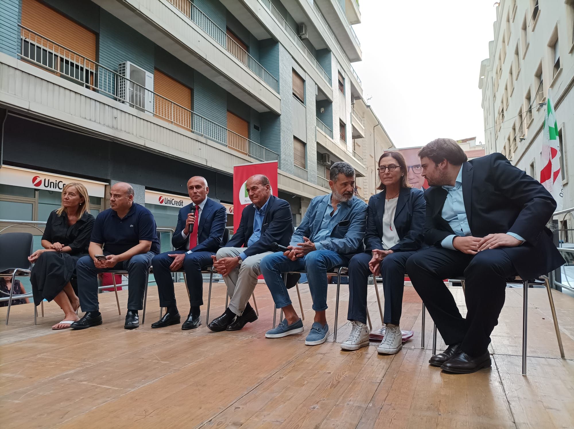 Bersani a Cosenza: «Giovani vittime di una precarietà micidiale»