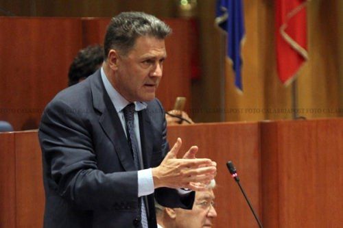 Corap in default, Nicolò attacca Oliverio: «Silente dopo il fallimento»