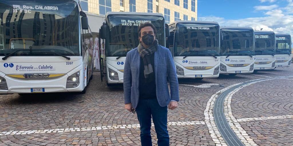 Ferrovie della Calabria rinnova il parco rotabile, Orsomarso: «Mezzi moderni e sicuri» – FOTO e VIDEO