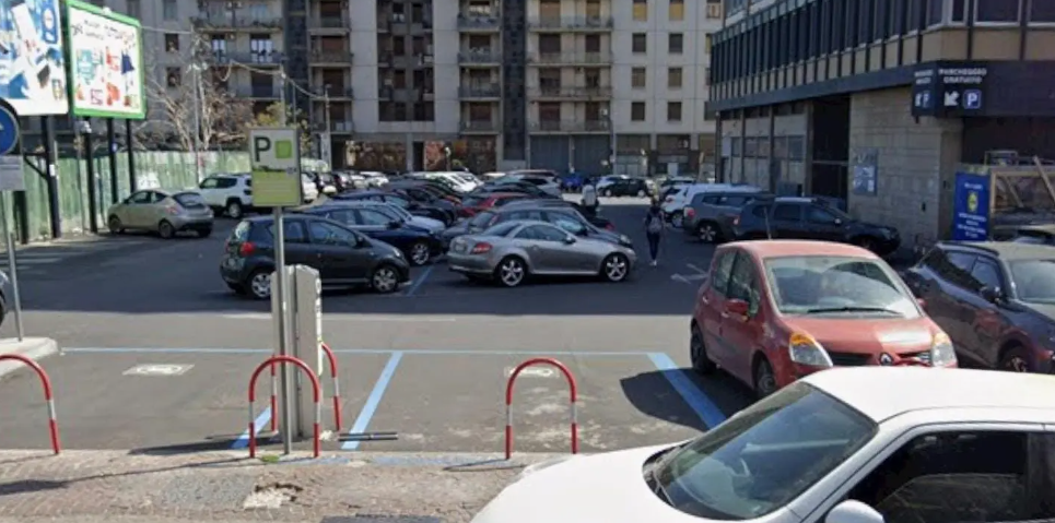 Parcheggiatore abusivo ucciso a coltellate