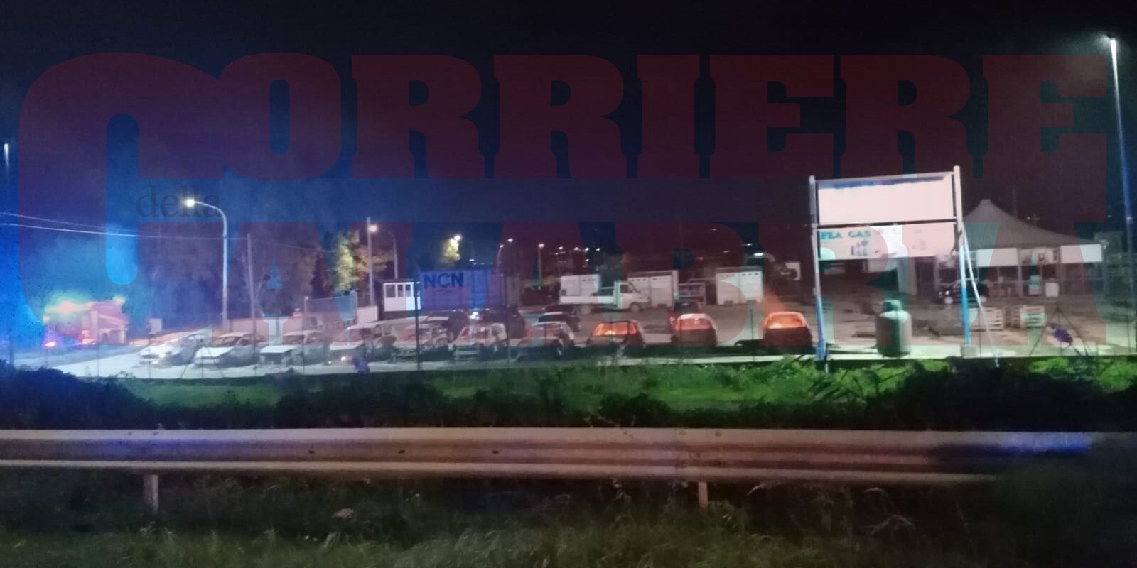 Cassano allo Ionio, undici mezzi dati alle fiamme. Colpisce il cerino dell'”anonima incendi” – FOTO