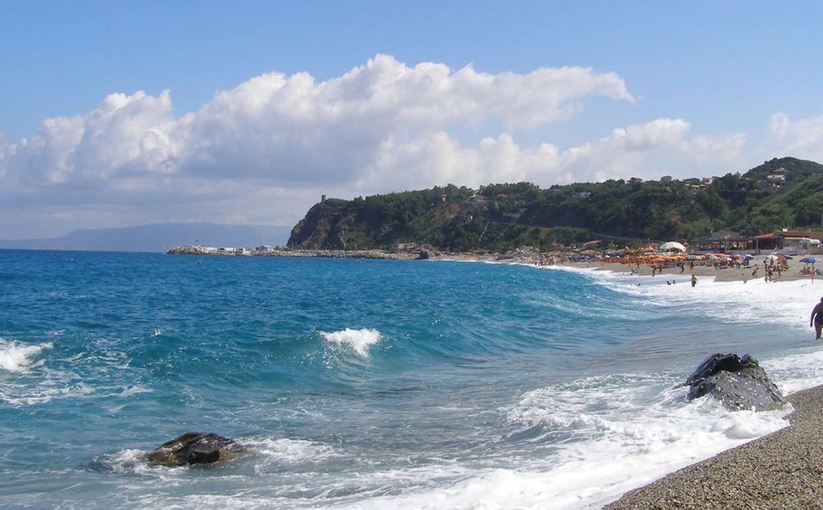 Arpacal: «Microalghe potenzialmente tossiche in mare»