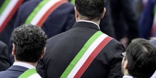 sindaci-fascia-tricoore