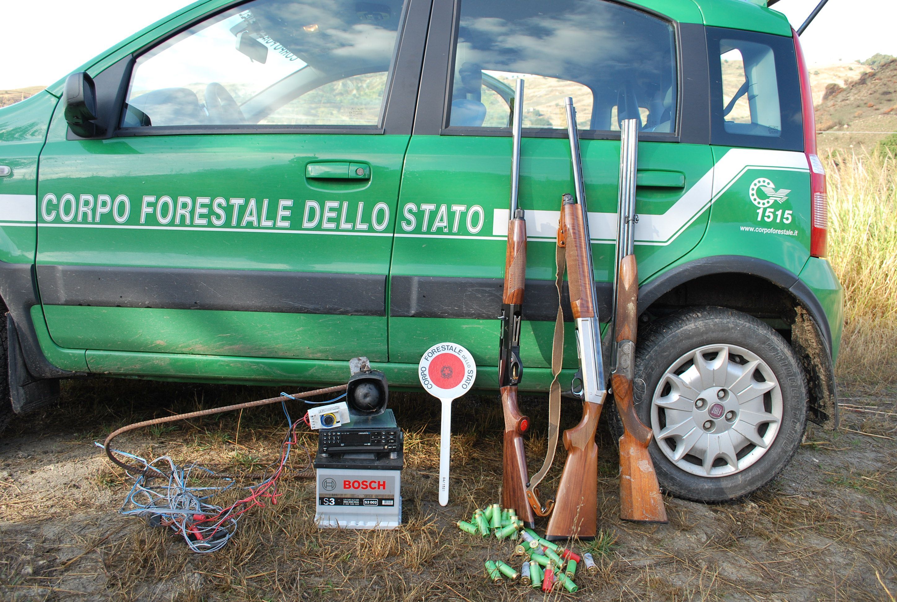 Usavano richiami illegali, denunciati cinque cacciatori