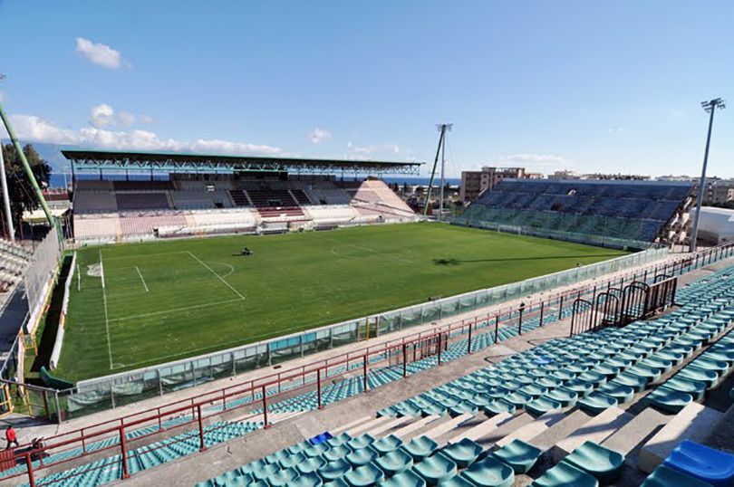 Covid, quattro giocatori positivi al Covid: sospesa Reggina-Cittadella