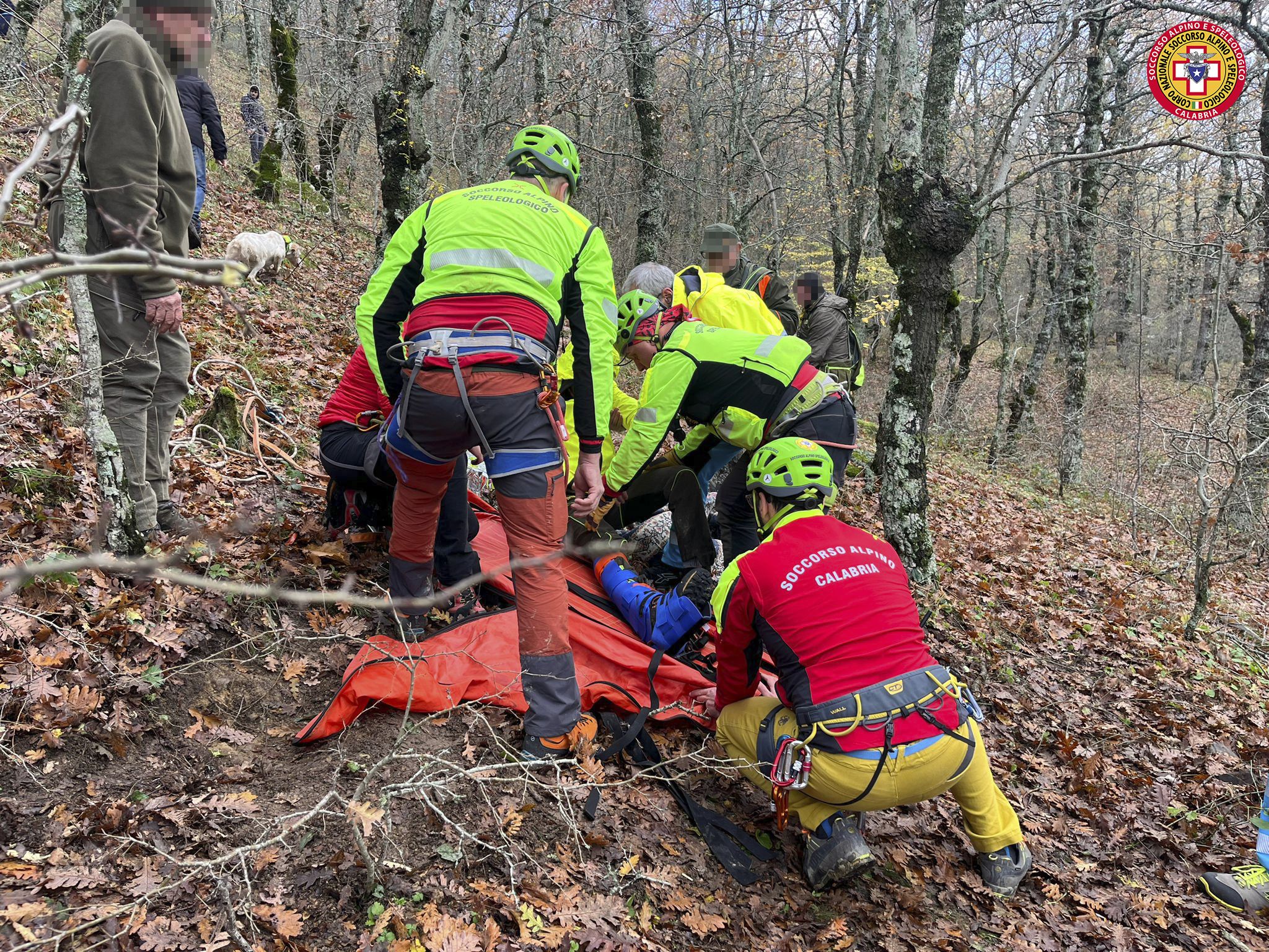 Cacciatore cade e rimane ferito nel Cosentino, salvato dal Soccorso alpino