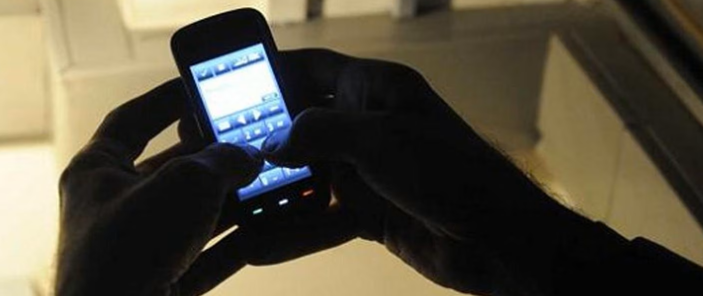 Molesta una donna con telefonate e messaggi, denunciato un 51enne residente a Reggio Calabria