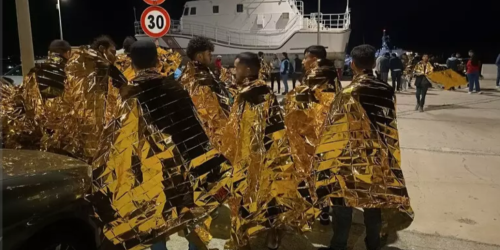 migranti crotone