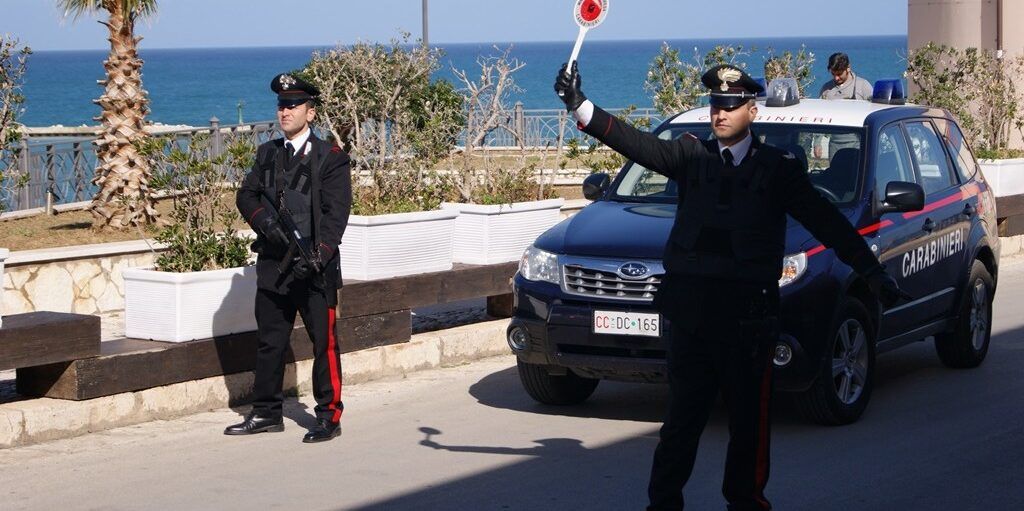 In auto con 11 dosi di cocaina, arrestati nel Cosentino