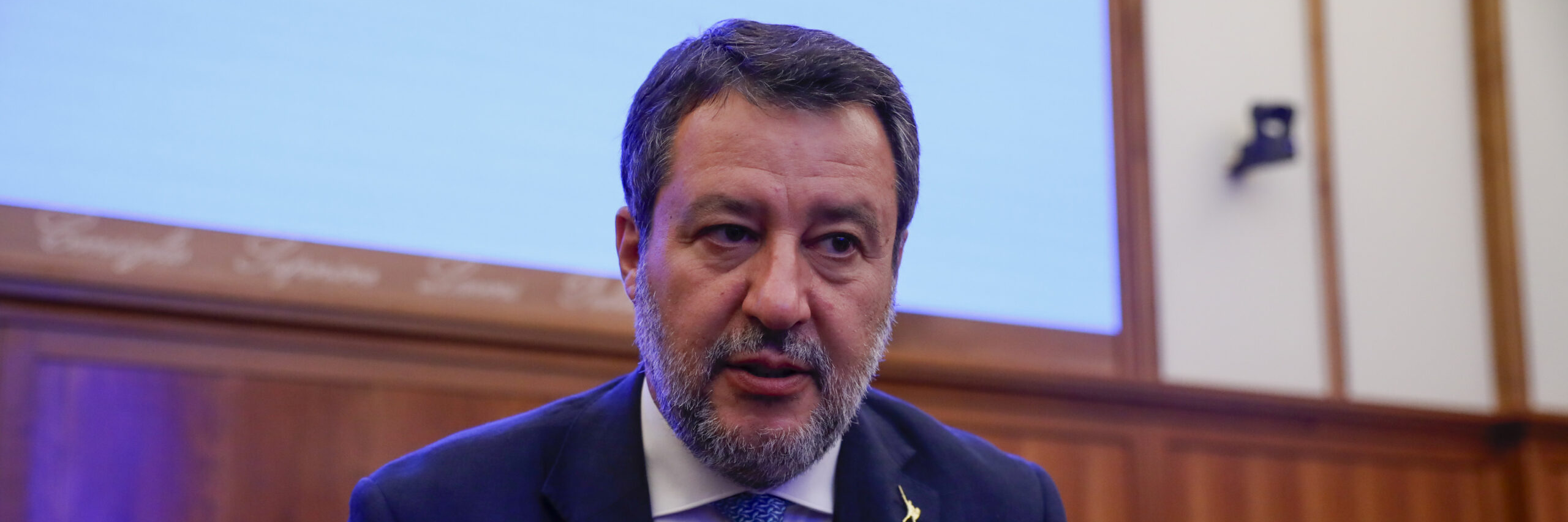 Treni bloccati in Calabria, Salvini: «È terrorismo, spero non ci siano motivi politici»