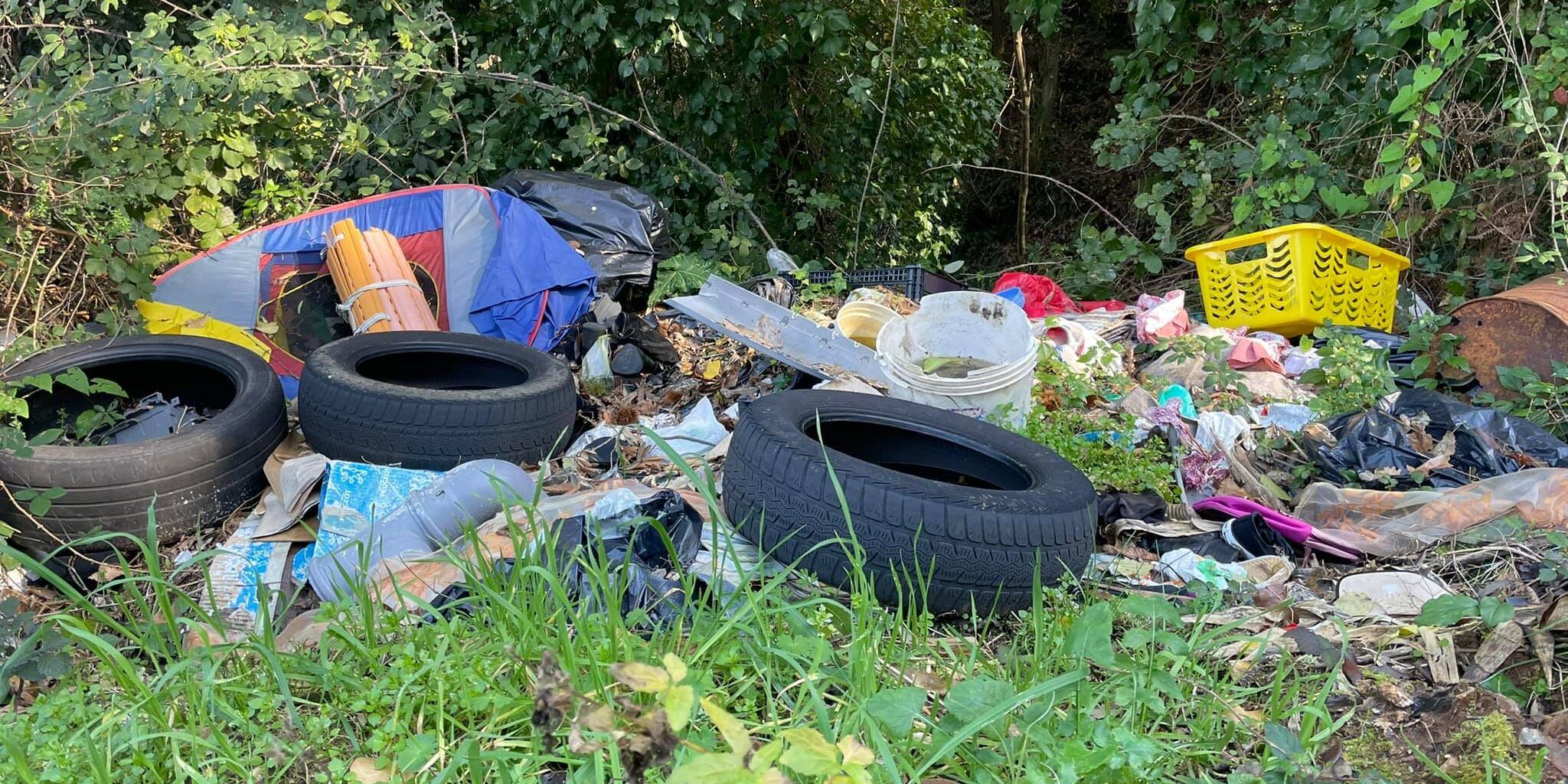«Pochi incivili devastano il territorio», lo sfogo del sindaco di San Pietro a Maida