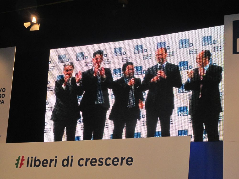 IN EDICOLA | Lo sfascio